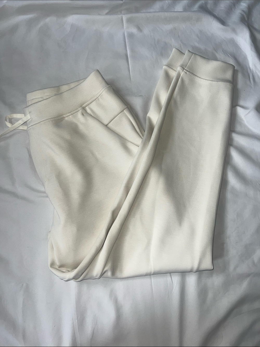 lululemon athletica Smooth Spacer Jogger in cream - Picture 1 of 2